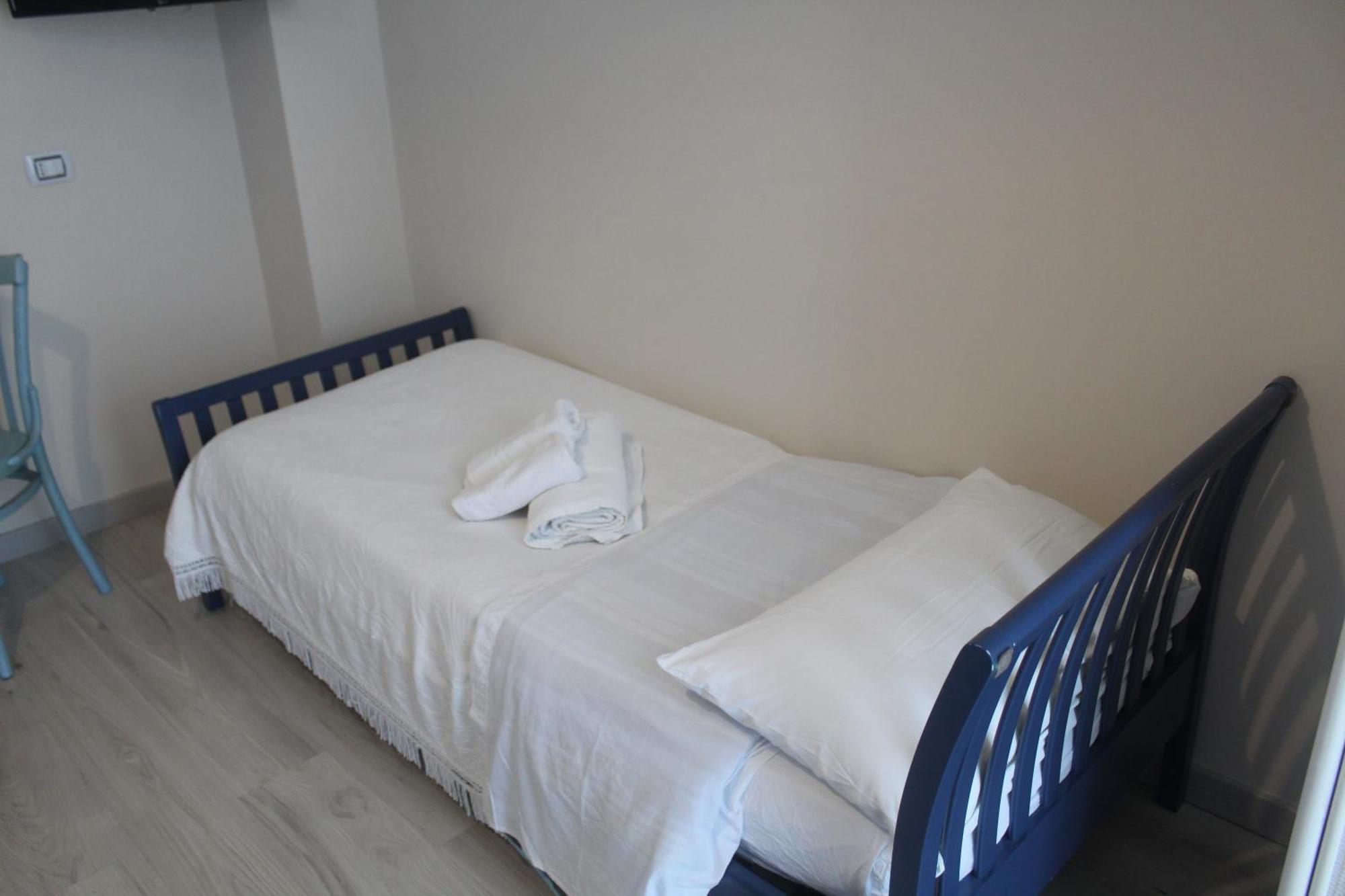 Bed and Breakfast Donna Melina Mileto Exterior foto