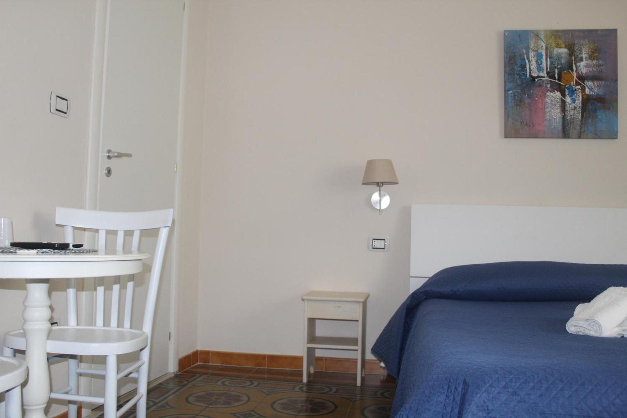 Bed and Breakfast Donna Melina Mileto Exterior foto