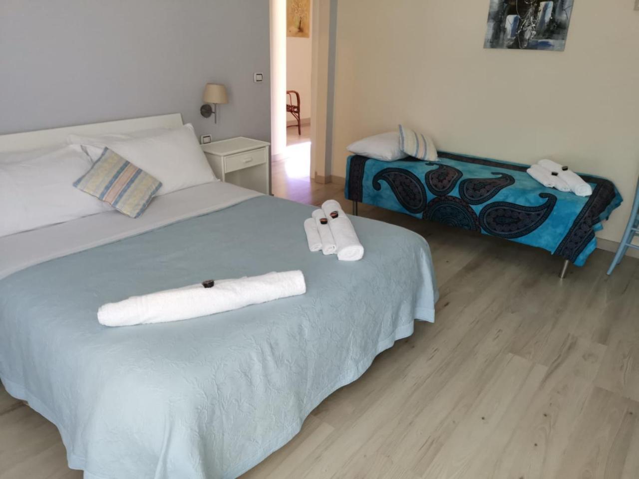 Bed and Breakfast Donna Melina Mileto Exterior foto