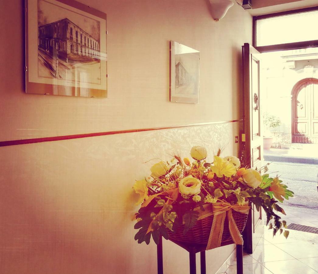 Bed and Breakfast Donna Melina Mileto Exterior foto